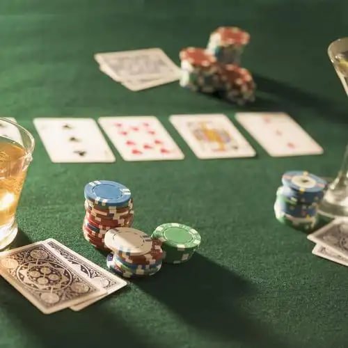 Meja Teen Patti dengan dealer profesional dan antarmuka platform wd bos